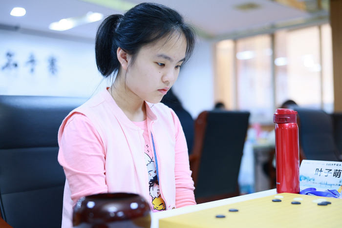 图源:中国围棋协会oro28届马桥杯中国新人王战预赛1轮邱禹然 胜 刘子