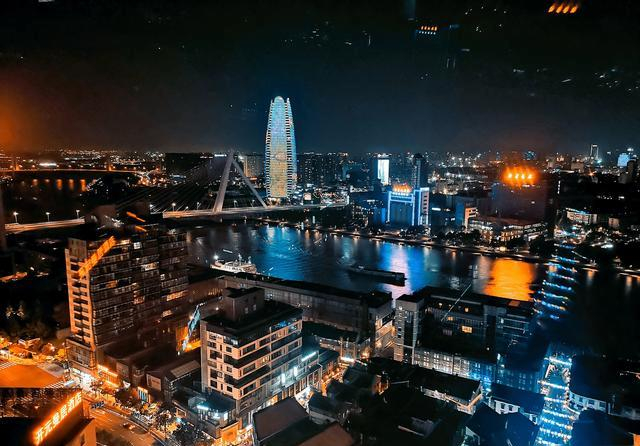 此处汇集了宁波的经典夜色,是夜游宁波的首选__财经头条__新浪财经