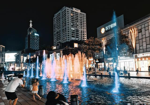 此处汇集了宁波的经典夜色,是夜游宁波的首选__财经头条__新浪财经
