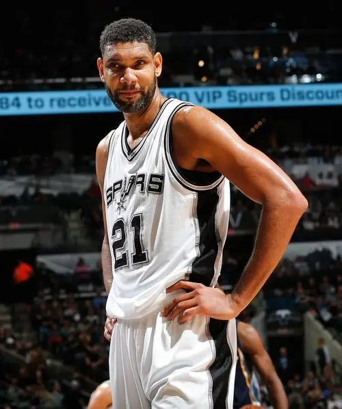 乔丹第二次退役后的邓肯,在98-99赛季拿下nba总冠军fmvp