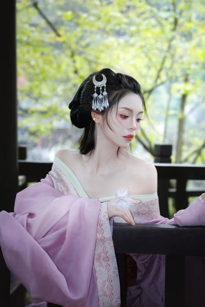 古风美人香肩玉颈优雅清纯唯美写真