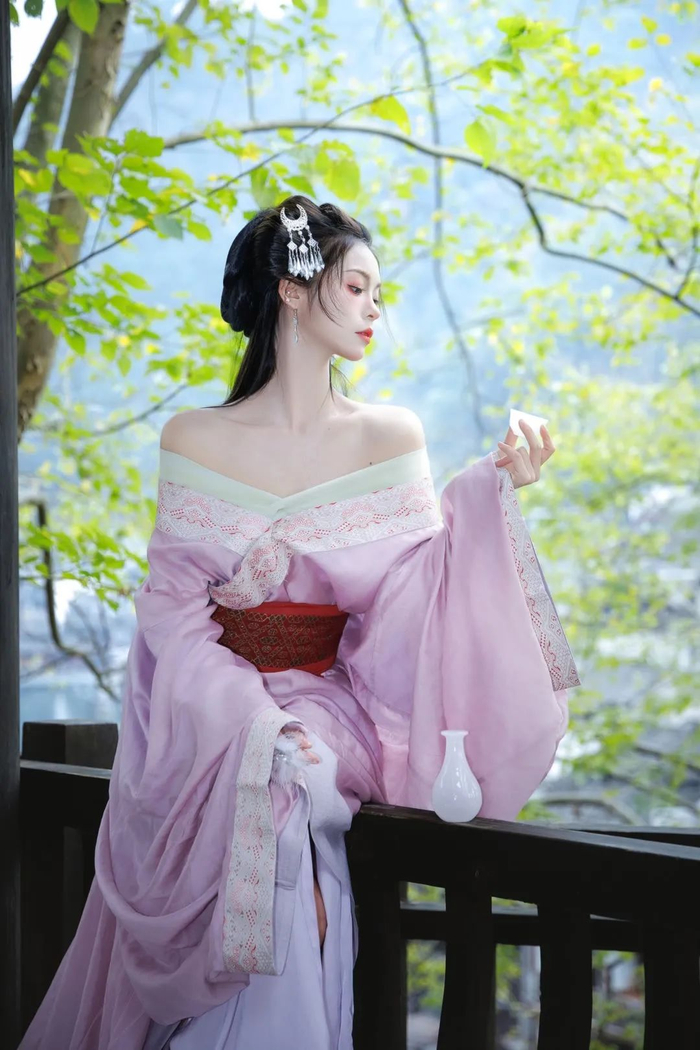 古风美人香肩玉颈优雅清纯唯美写真