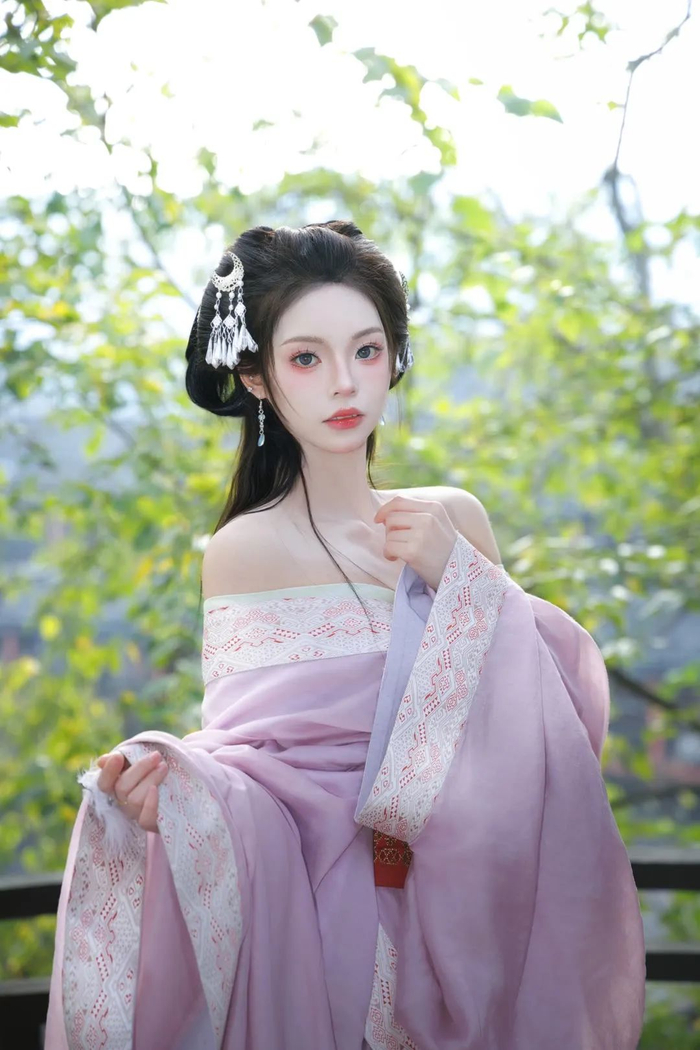 古风美人香肩玉颈优雅清纯唯美写真