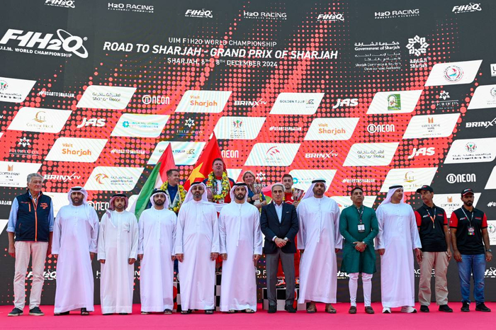 F1H2O摩托艇世锦赛收官战惊喜不断沙迦队双料亚军中国队逆袭上分