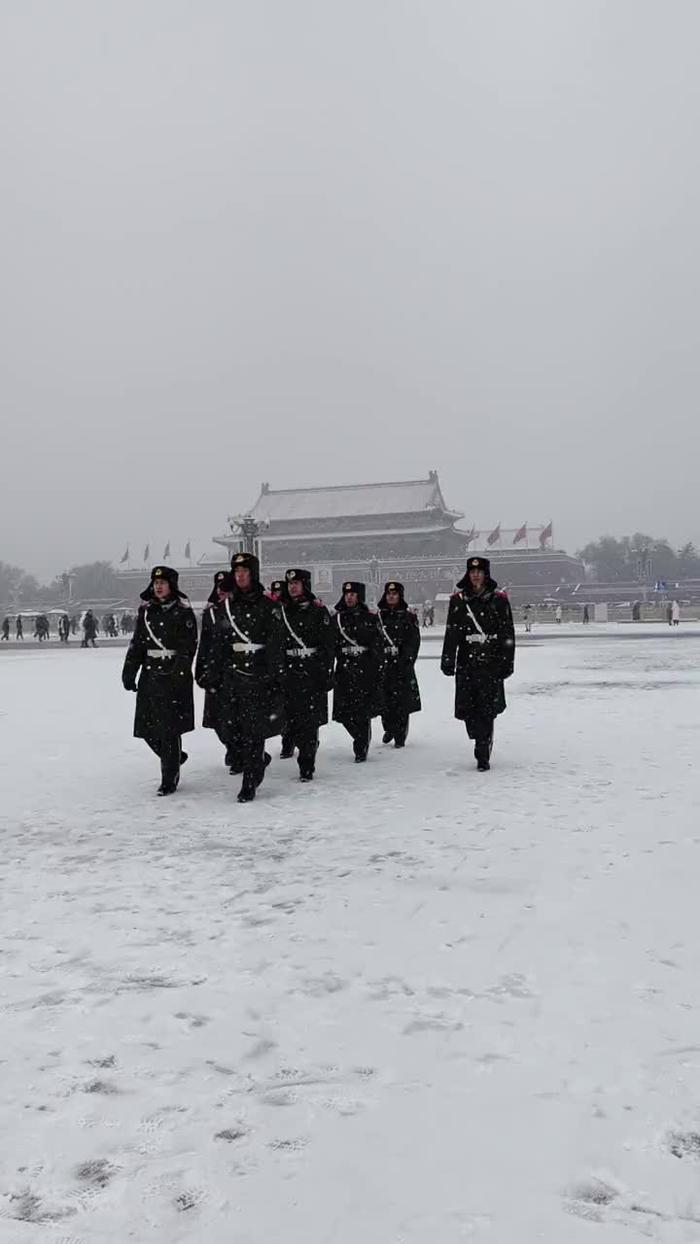 武警冬季图片