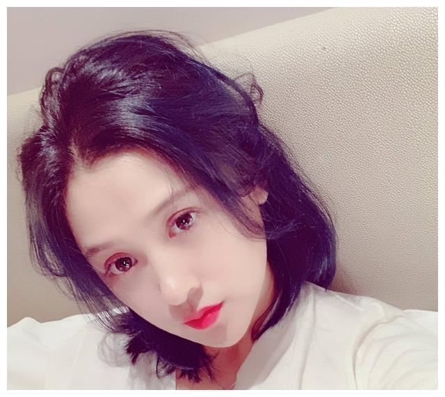 梁超前妻深夜发文没喊话梁超不挑衅何雯娜但却声明一个问题