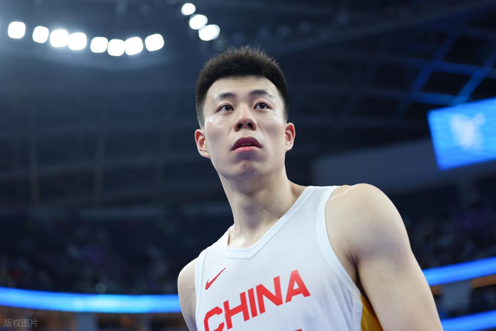 差1球改写历史!张镇麟20分+关键抢断,最后76秒发生了什么?|中国男篮|三分球|篮板|李贤重|胡金秋_新浪体育_新浪新闻