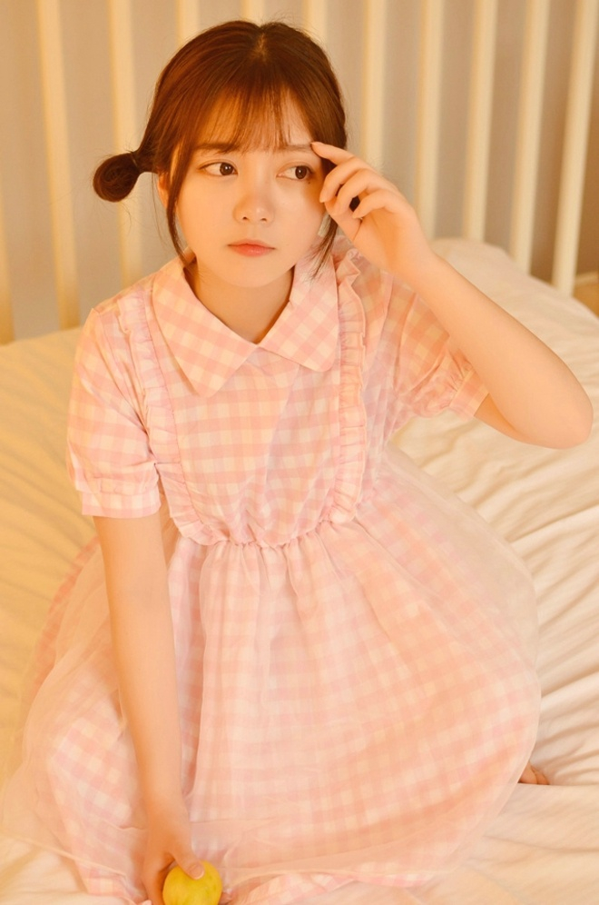 清纯美少女自信甜美秀气优雅唯美写真