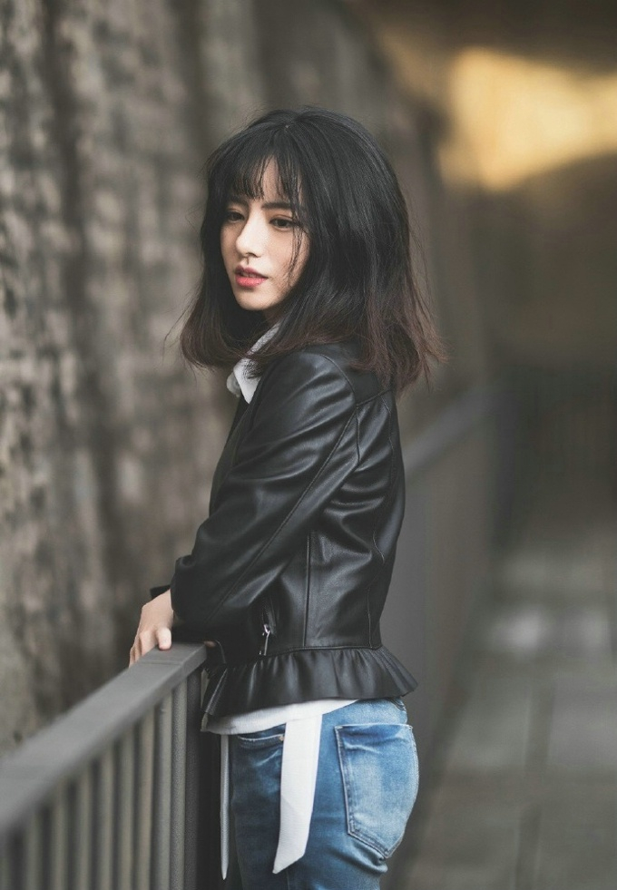 帅气时尚美女随性迷人养眼复古写真