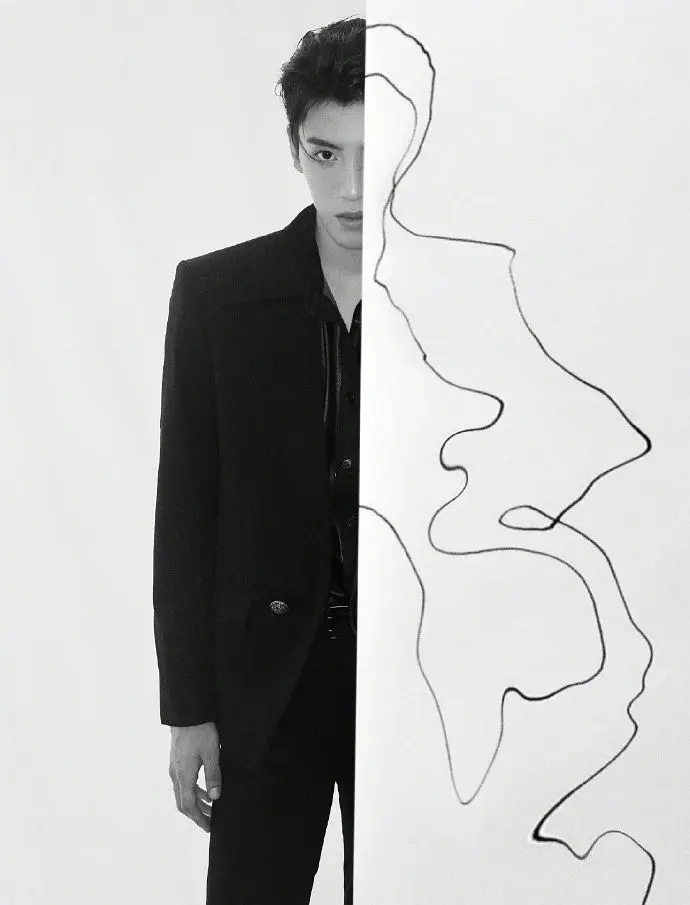 西装帅哥王子异冷峻时尚大片