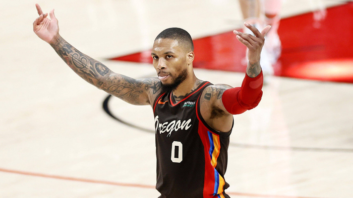 手表哥利拉德生涯最高71分6篮板6助攻38投22中本赛季能否冠军