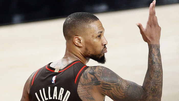 手表哥利拉德生涯最高71分6篮板6助攻38投22中本赛季能否冠军