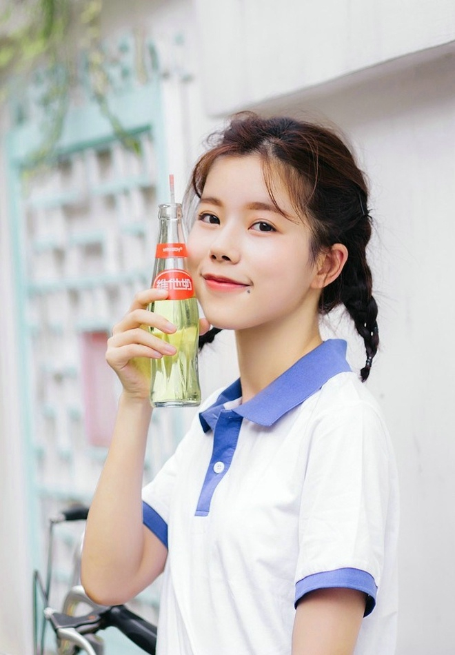 清纯俏皮初中女生阳光优雅唯美写真_新浪新闻