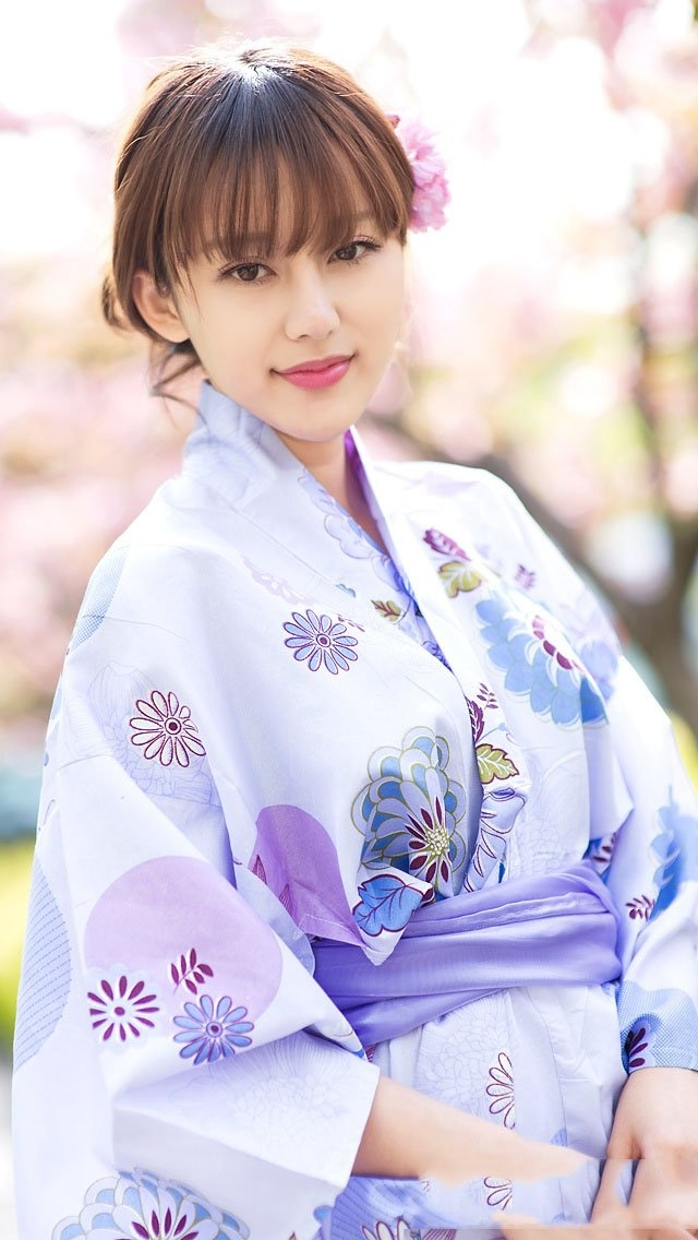 优雅美女樱花树下清纯迷人唯美写真