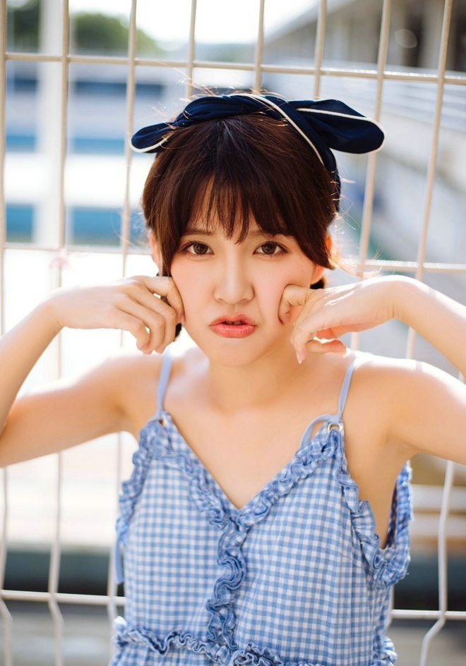 清纯可爱少女爱玩自拍搞怪俏皮阳光写真