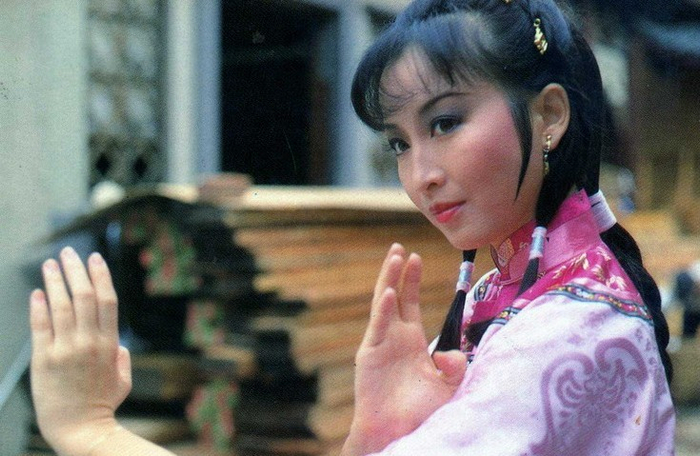 1983年TVB经典剧集《十三妹》:从何玉凤认识黄杏秀