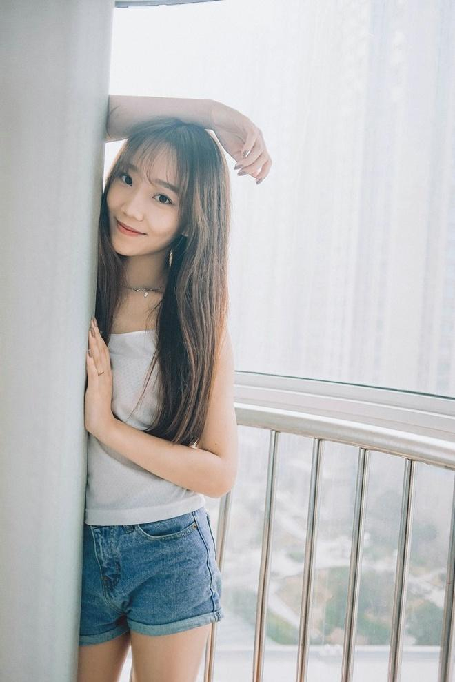 清纯阳光可爱牛仔裤美女居家俏皮唯美写真