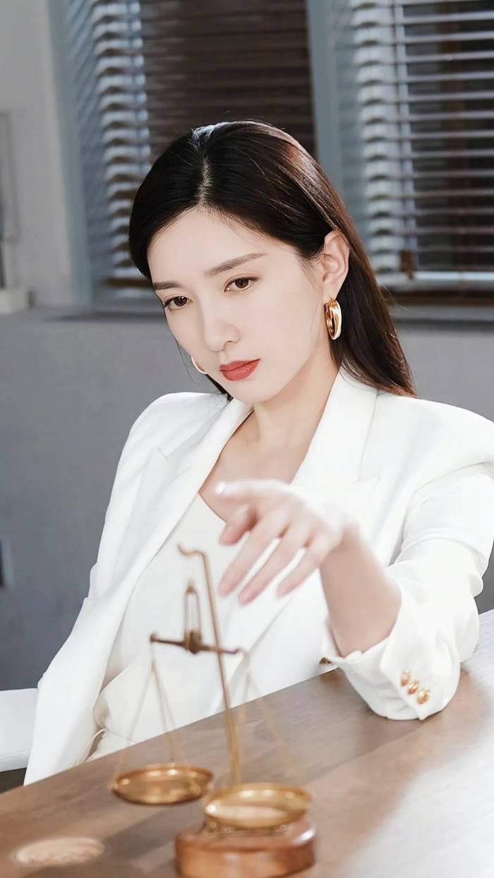 江疏影:职场女神,ol职业装穿搭气场强大2