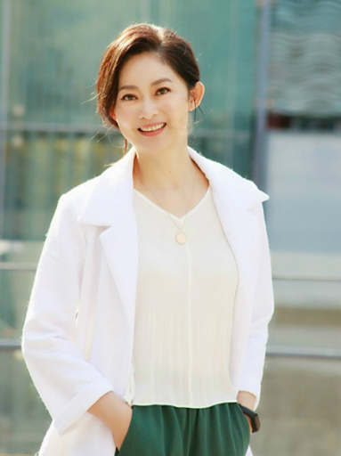 62岁刘瑞琪近况曝光，结婚23年没生育不遗憾：老公的孩子就是我的|婚姻|爱情|闺蜜|夫妻|山水画_新浪新闻