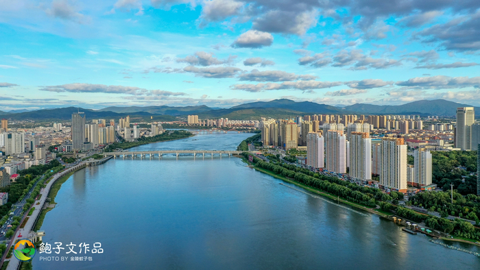 冬季滑雪圣地吉林市秋天市区15公里便可仰望星空手摘星辰