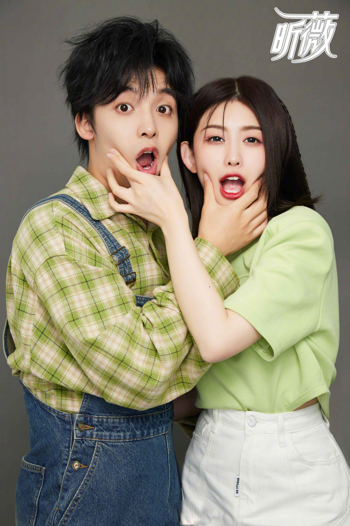 曾熙捷陈子丹夏日热恋写真,情侣之间的浪漫时光,与你紧紧相拥__财经