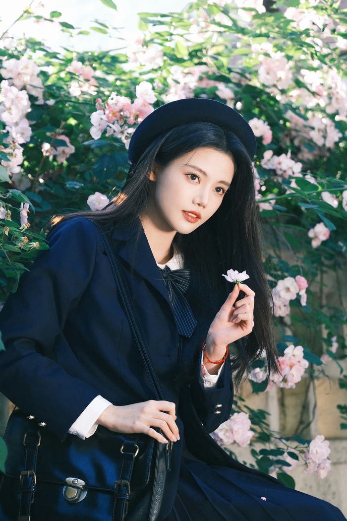 孙珍妮学院风写真!甜美温柔的女同学,心动指数满分