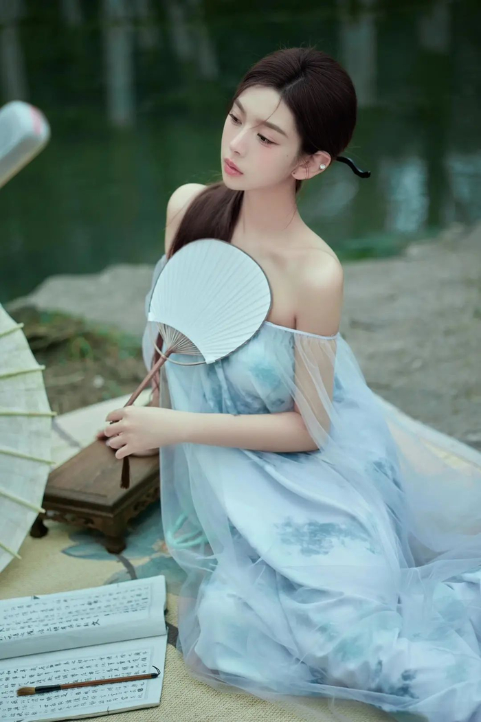 古韵少女优雅可爱自信清秀唯美写真