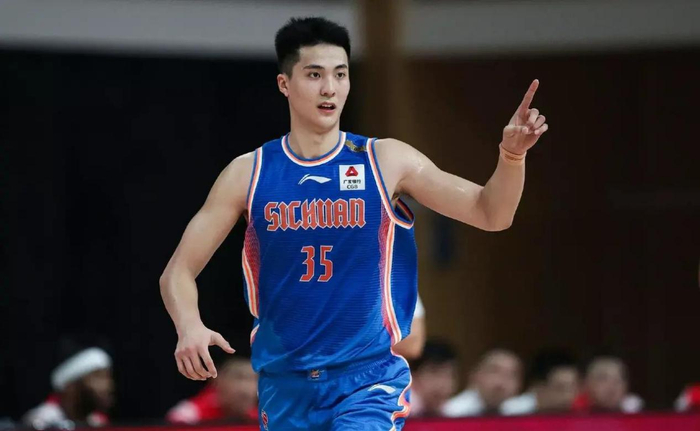 CBA新秀动向:张宁迎坏消息,广东“杜兰特”或成球队未来!