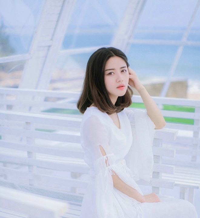 清纯靓丽美女阳光秀气白皙唯美写真__财经头条