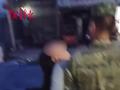 游客参加“火把节”期间突然晕倒，执勤武警官兵紧急将其送往医院