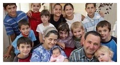俄罗斯妈妈创吉尼斯世界纪录，最能生的妈妈：40年生69个娃