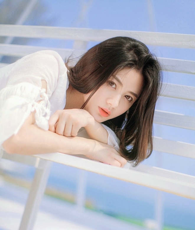 清纯靓丽美女阳光秀气白皙唯美写真