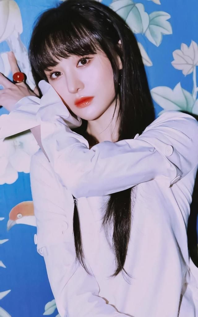 郑爽精美壁纸:清纯可爱,甜美迷人