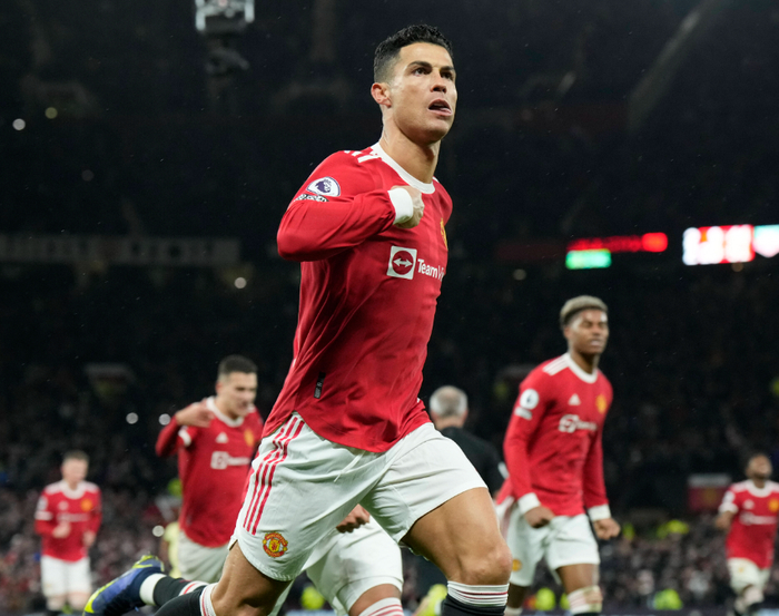 38射1球6场球荒曼联太子断崖下滑滕哈赫使坏c罗预言成真