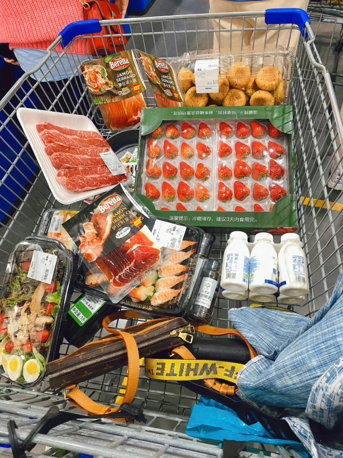 逛超市就是把快乐一件一件放到购物车里