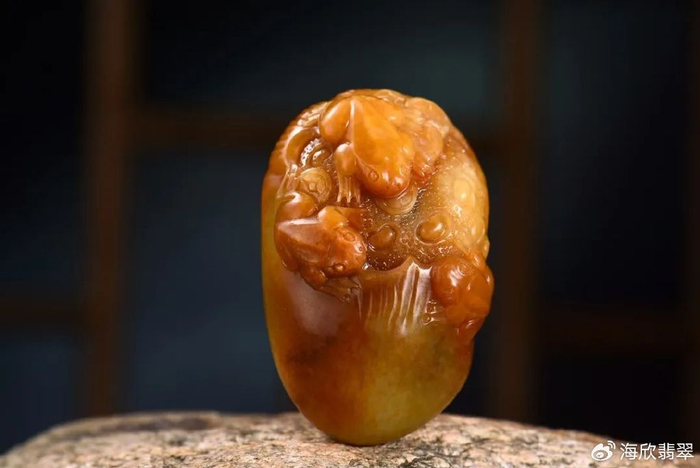 玉雕青蛙如此卖萌你确定没有被吸引