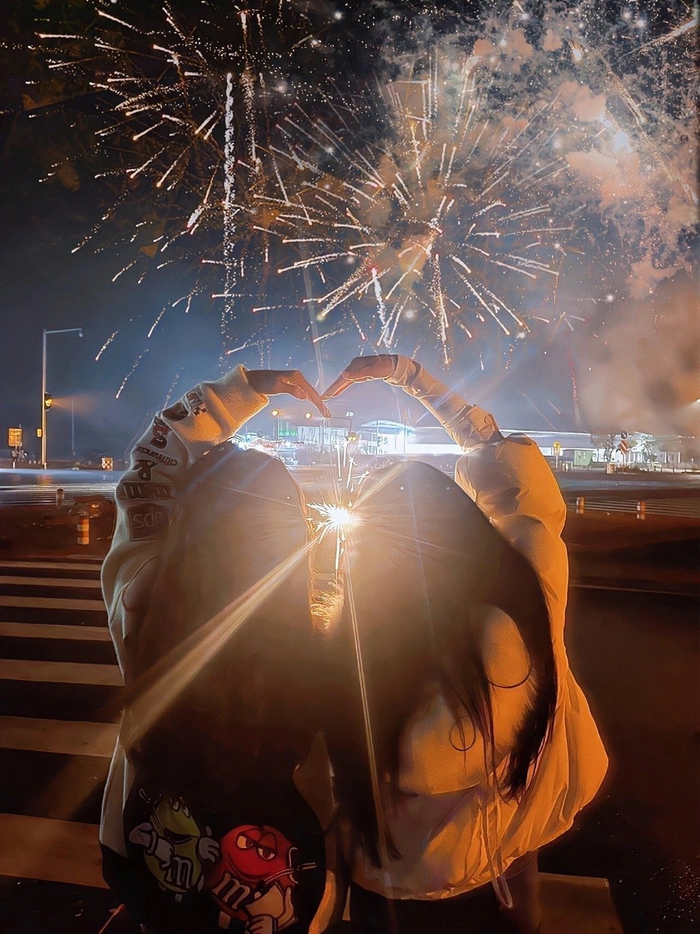 新年烟花拍照姿势学起来