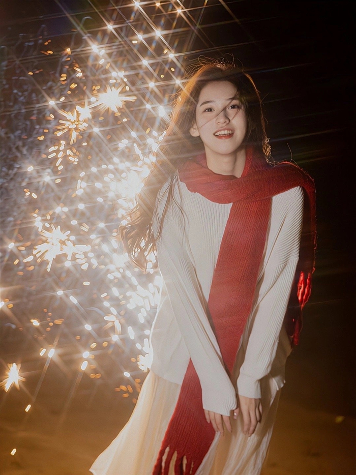 新年烟花拍照姿势学起来__财经头条