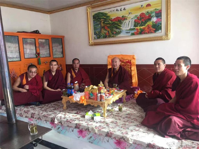 才旦堪布活佛现任青海省政协委员,海东市人大常委会委员,海东市佛教