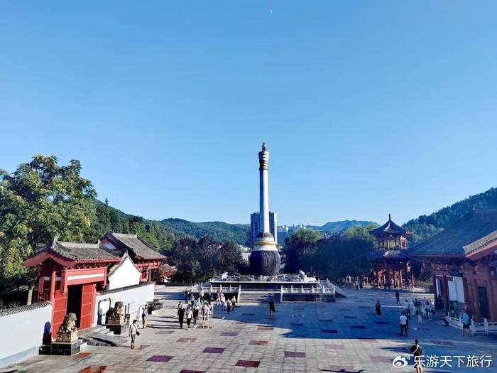 尤其是隋唐四位皇帝多次驾幸避暑的九成宫,遗址就位于现在麟游县县城