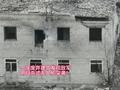 在一座废弃建筑发现敌军，使用自杀式无人机突袭