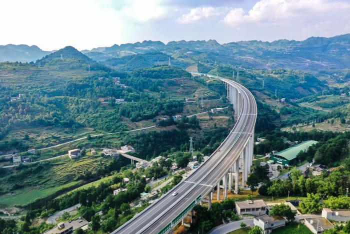 纳雍至晴隆高速公路是纳雍至兴义高速公路