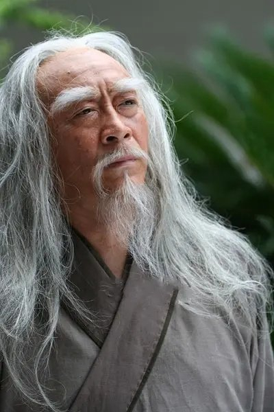 六老师饰演的吴承恩