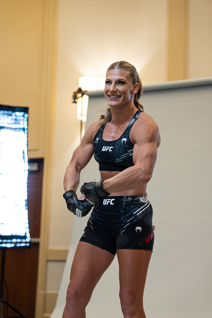 凯拉哈里森ufc最强壮的女子选手