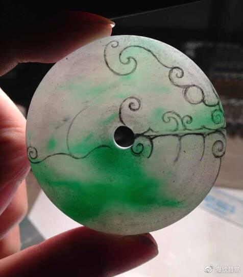 翡翠玉雕——圆牌设计欣赏__财经头条