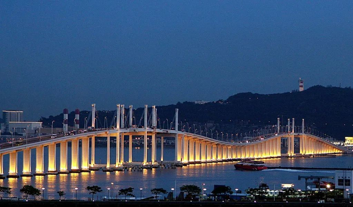 澳门的桥,见证澳门的发展和繁荣