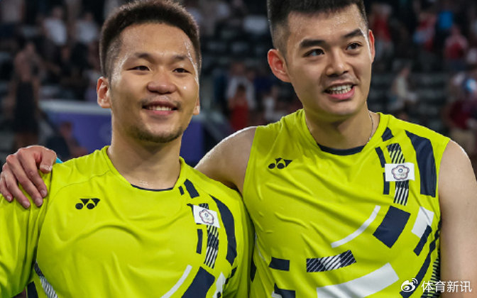 羽毛球男子双打,李洋与王齐麟以精湛的球技,成功卫冕男子双打金牌