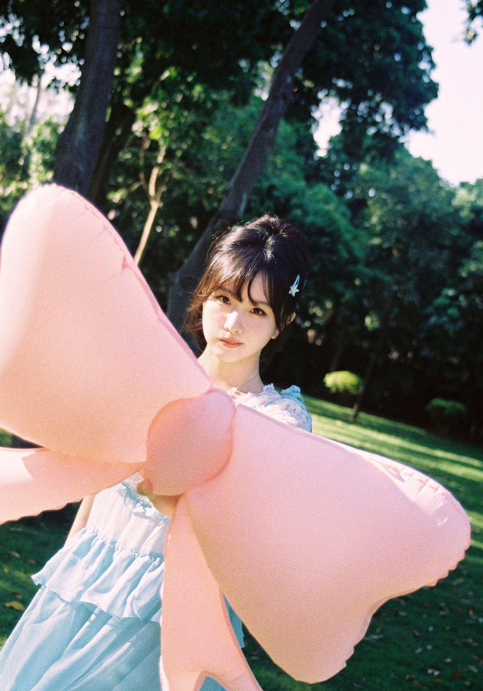 晴空有光,轻盈生动,自在随风,开启新岁,@小樱吴芊盈 生日快乐!