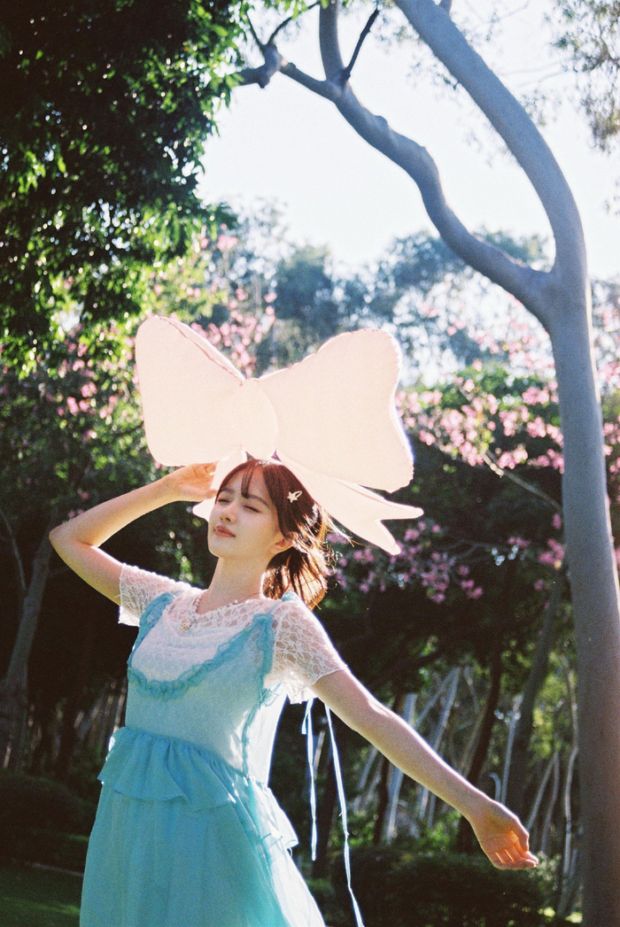 晴空有光,轻盈生动,自在随风,开启新岁,@小樱吴芊盈 生日快乐!