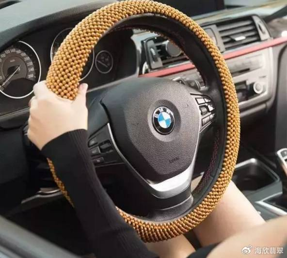 (ps:腿挺好)撸方向盘我保证,看到最后一个,绝对吓哭你!车里都有啥?